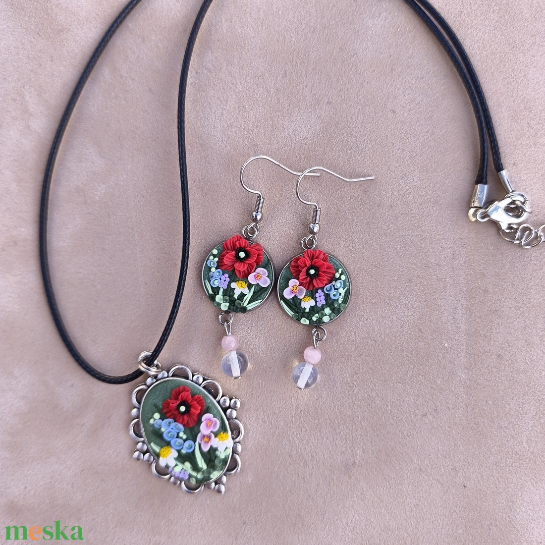 Mezeivirágos,pipacsos, színes virágos ékszerszett, fülbevaló, medál, medálos nyaklánc - ékszer - ékszerszett - Meska.hu