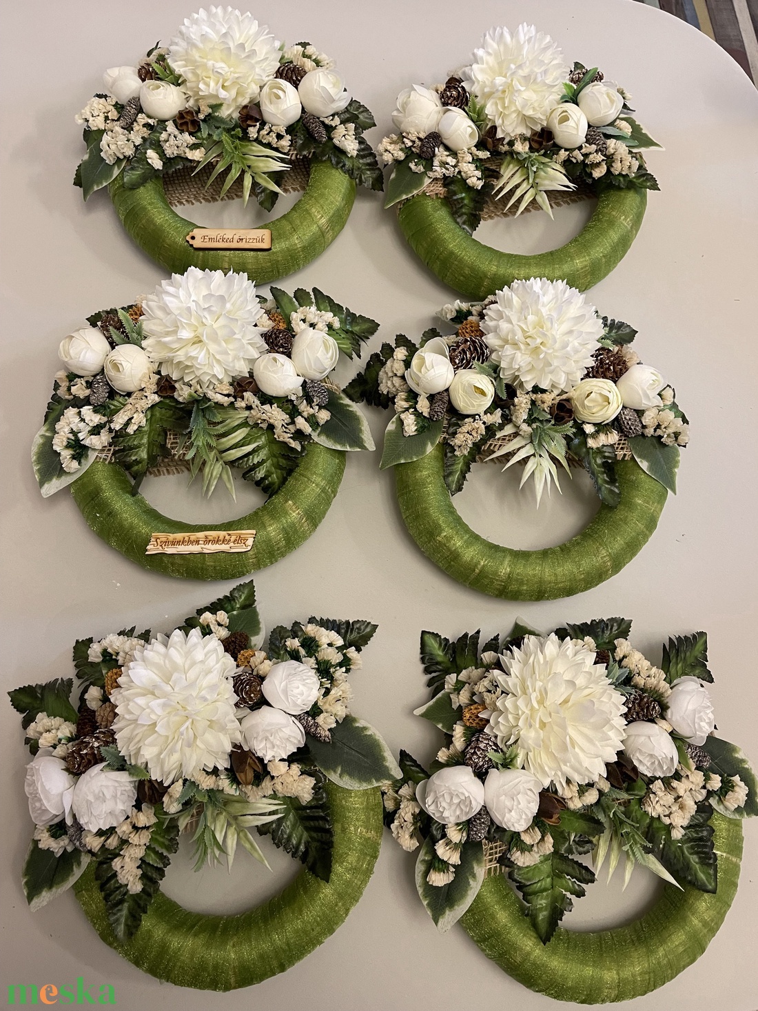 Sírdísz, koszorú (20 cm alap) selyemvirágokkal, száraz virágokkal, termésekkel díszítve  - otthon & életmód - vallás - temetkezési tárgy - sírdísz, kegyeleti dísz - Meska.hu