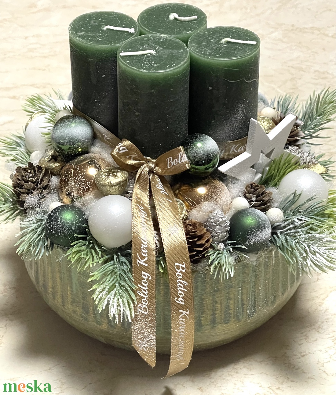 Adventi asztaldísz fém rusztikus, elegáns kaspóban, zöld-arany-fehér színekben - karácsony - adventi díszek - adventi asztaldísz - Meska.hu