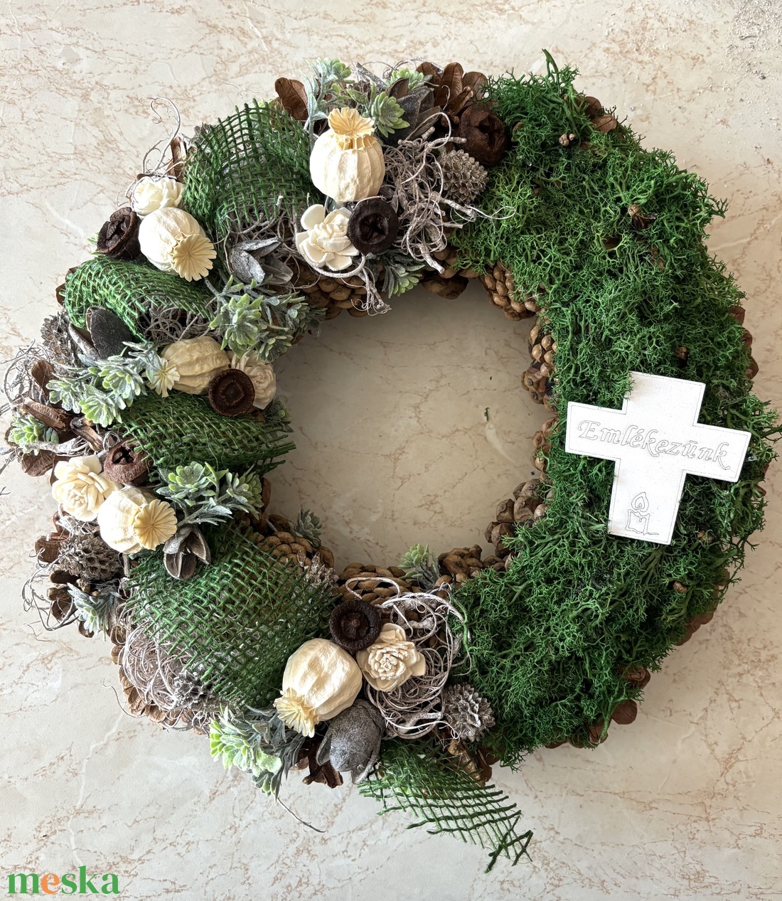 Toboz koszorú sírdísz natur színekkel, száraz növényekkel díszítve - otthon & életmód - vallás - temetkezési tárgy - sírdísz, kegyeleti dísz - Meska.hu