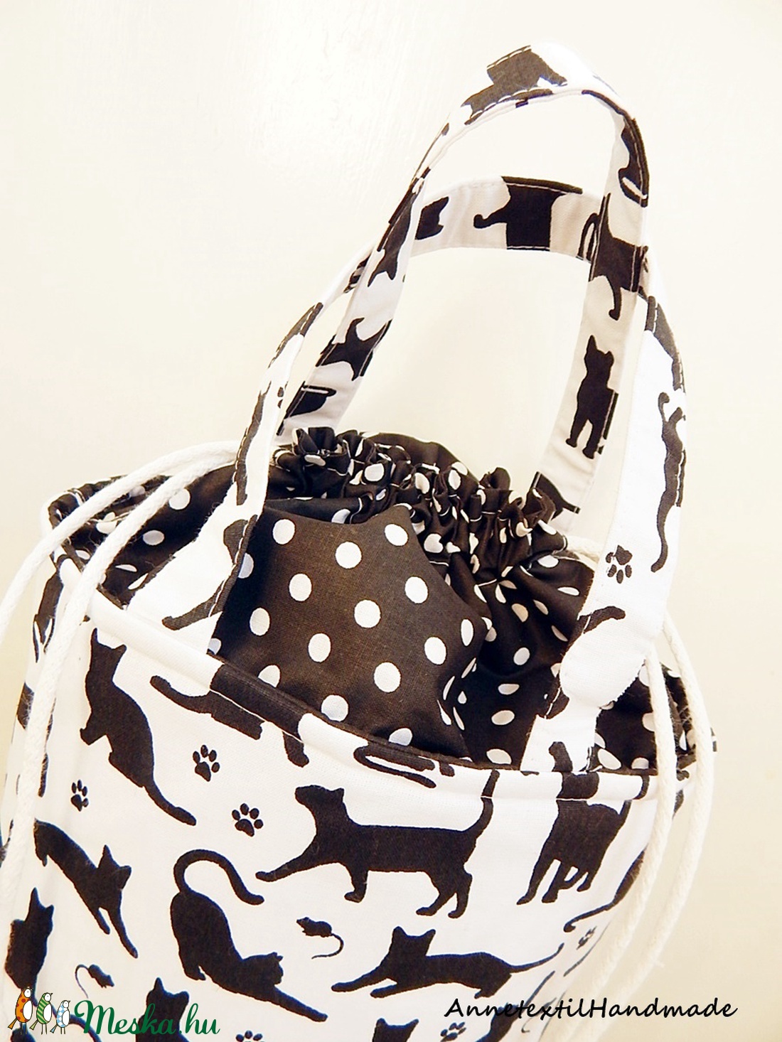 Kids bag - fekete macskák uzsonnás táska szett - táska & tok - uzsonna- & ebéd tartó - Meska.hu Kids bag - fekete macskák uzsonnás táska szett - táska & tok - uzsonna- & ebéd tartó - Meska.hu
