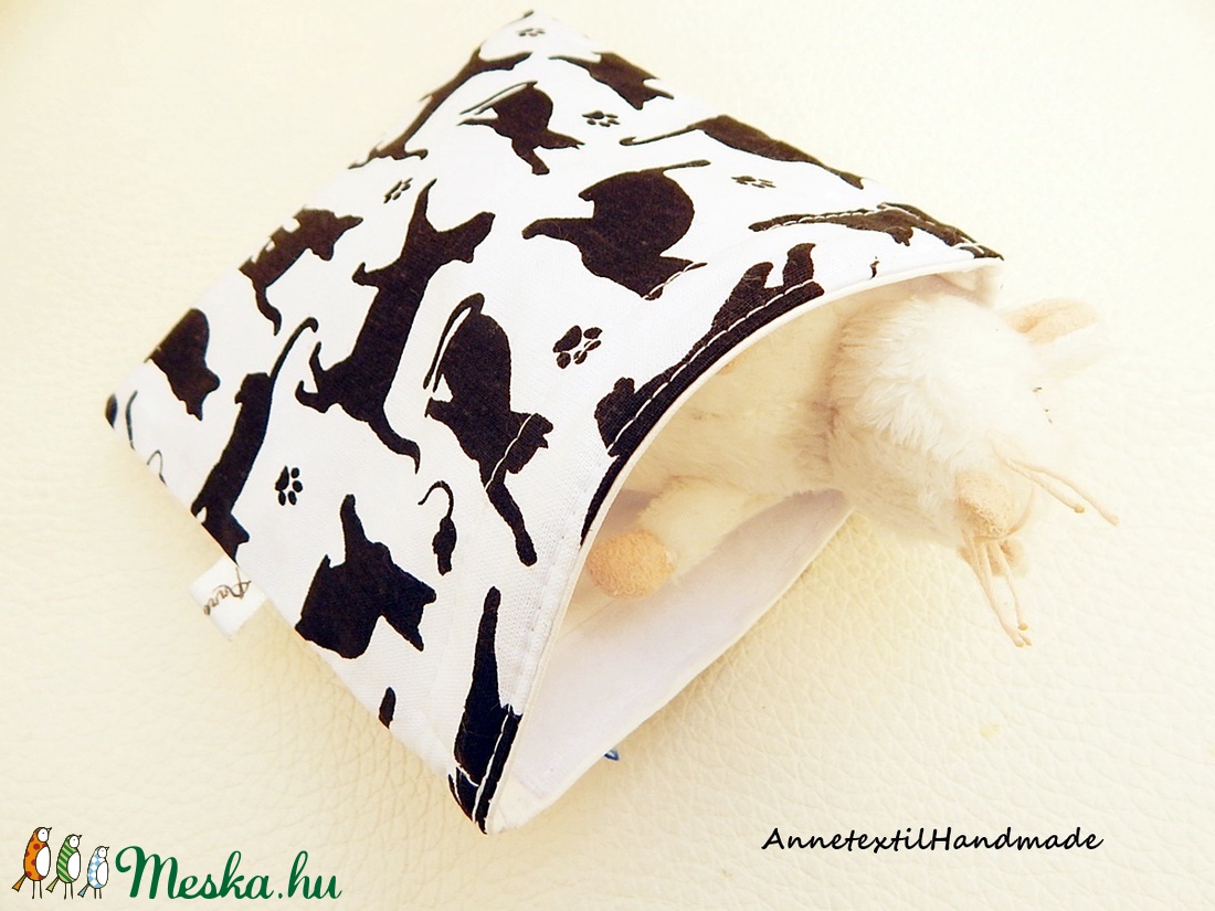 Kids bag - fekete macskák uzsonnás táska szett - táska & tok - uzsonna- & ebéd tartó - Meska.hu Kids bag - fekete macskák uzsonnás táska szett - táska & tok - uzsonna- & ebéd tartó - Meska.hu