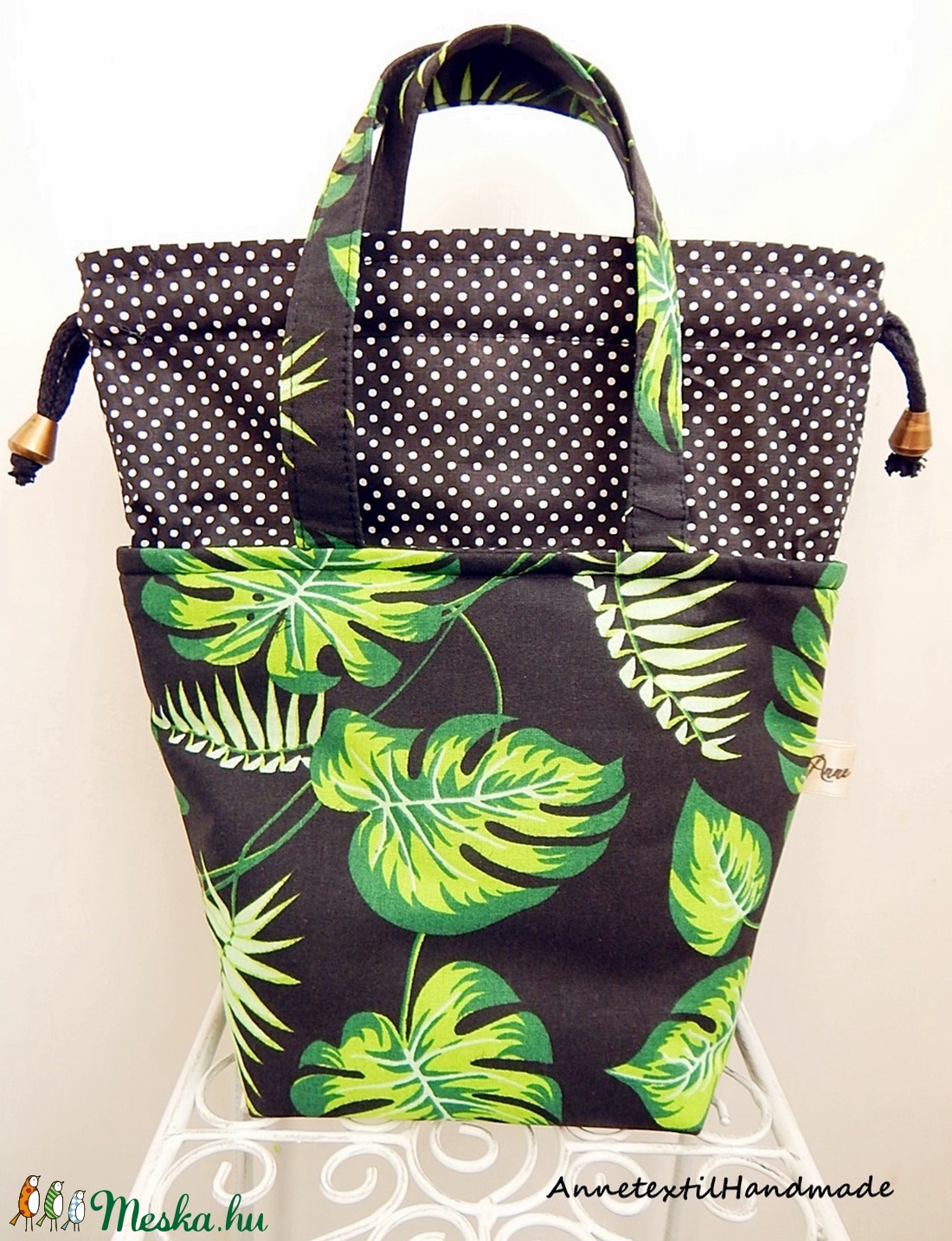 Vízhatlan uzsonnás táska - Kids bag - fekete pálmalevelek - táska & tok - uzsonna- & ebéd tartó - Meska.hu Vízhatlan uzsonnás táska - Kids bag - fekete pálmalevelek - táska & tok - uzsonna- & ebéd tartó - Meska.hu