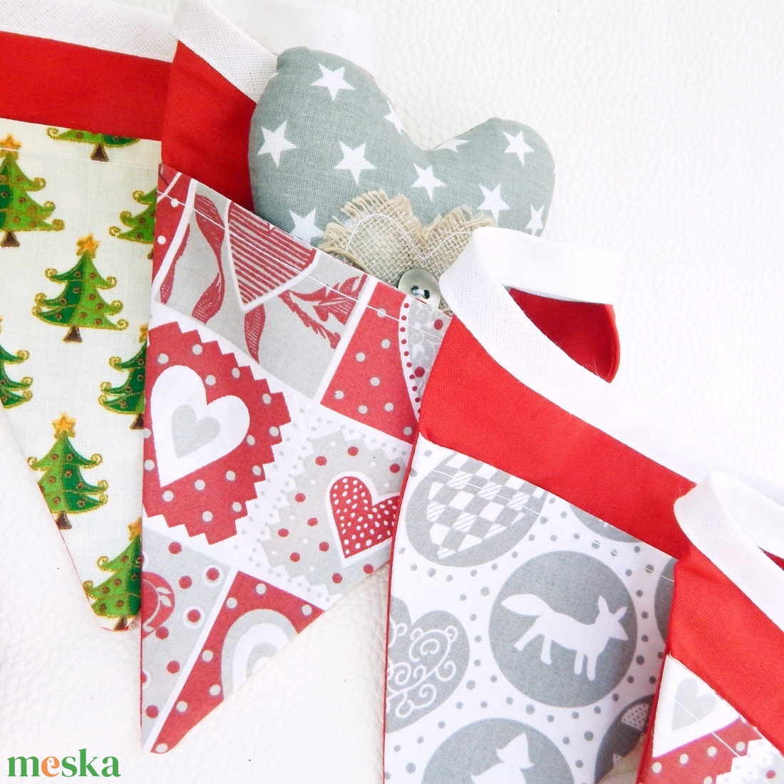 Adventi zászló füzér, dekoráció zsebekkel  - karácsony - adventi díszek - adventi naptár - Meska.hu