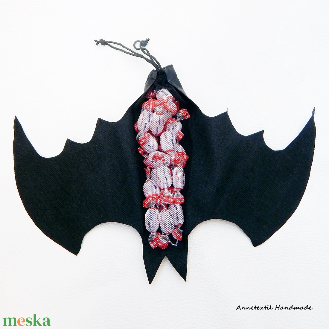 Denevér - cukorka gyűjtő, tároló zsák Halloweenre - otthon & életmód - dekoráció - halloween - halloweeni figurák - Meska.hu Denevér - cukorka gyűjtő, tároló zsák Halloweenre - otthon & életmód - dekoráció - halloween - halloweeni figurák - Meska.hu