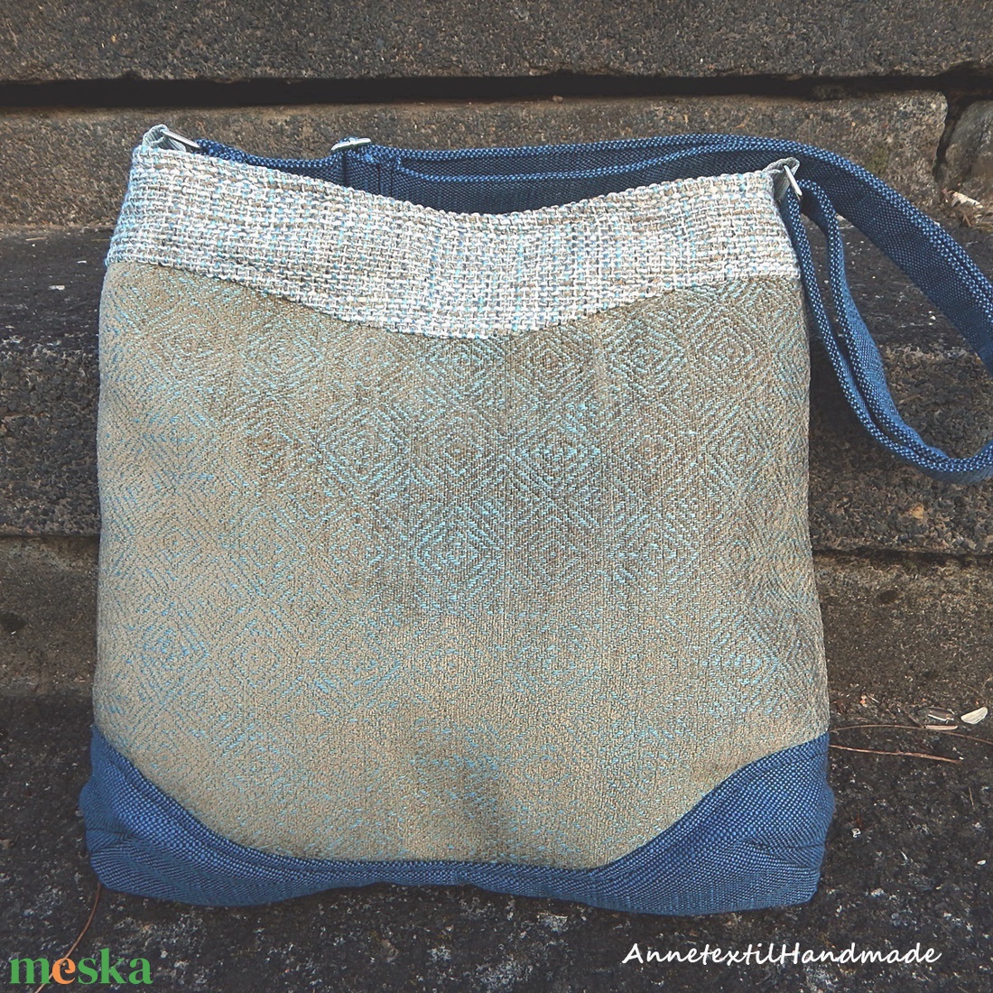 Nefelejcsek hímzett CrossBodyBag - kézműves válltáska - táska & tok - kézitáska & válltáska - vállon átvethető táska - Meska.hu Nefelejcsek hímzett CrossBodyBag - kézműves válltáska - táska & tok - kézitáska & válltáska - vállon átvethető táska - Meska.hu
