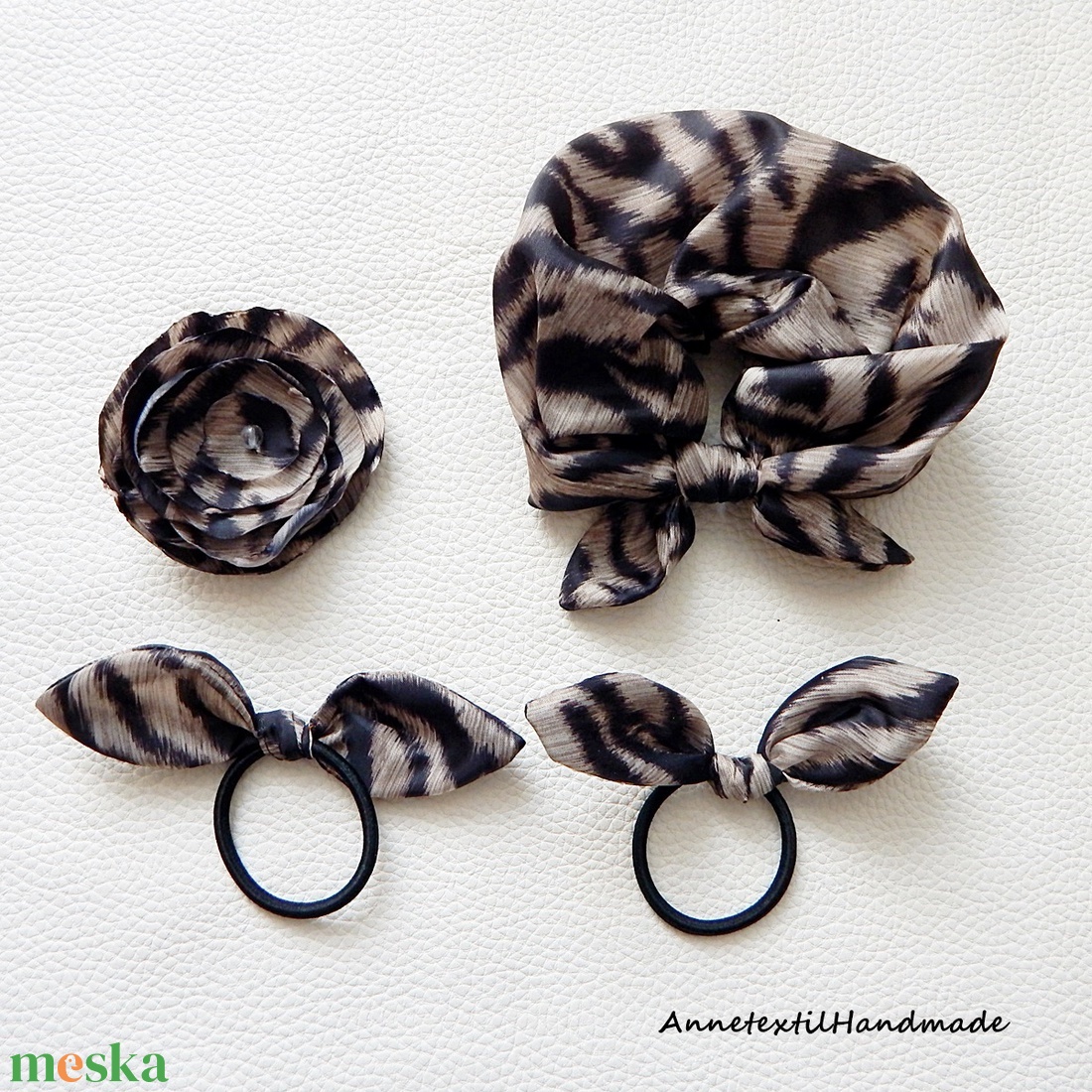 Masnis leopárd mintás scrunchies, hajgumi, kitűző szett - ruha & divat - hajdísz & hajcsat - hajgumi - Meska.hu
