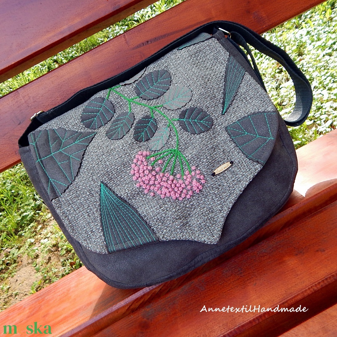 Nyeregfedeles tarisznya, válltáska tavaszi virágos - táska & tok - kézitáska & válltáska - vállon átvethető táska - Meska.hu