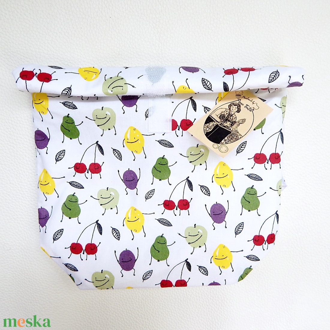 Uzsonnás zsák mosolygós gyümölcsös Roll-up lunch bag - táska & tok - uzsonna- & ebéd tartó - ebéd tasak, doboz - Meska.hu Uzsonnás zsák mosolygós gyümölcsös Roll-up lunch bag - táska & tok - uzsonna- & ebéd tartó - ebéd tasak, doboz - Meska.hu
