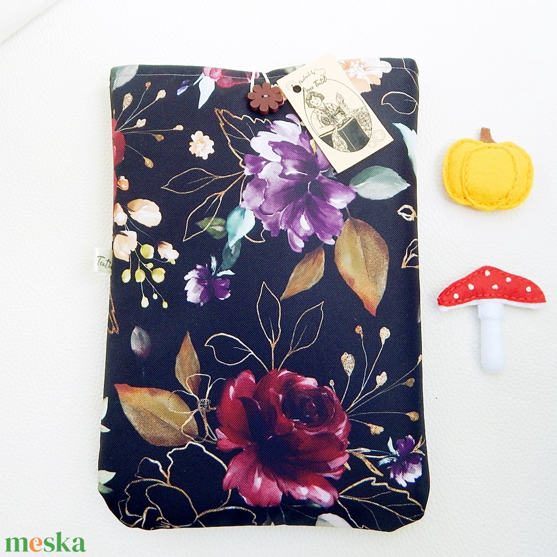 Könyvtok, tablettok, rózsák arannyal vízhatlan - táska & tok - ebook & tablet tok - Meska.hu Könyvtok, tablettok, rózsák arannyal vízhatlan - táska & tok - ebook & tablet tok - Meska.hu