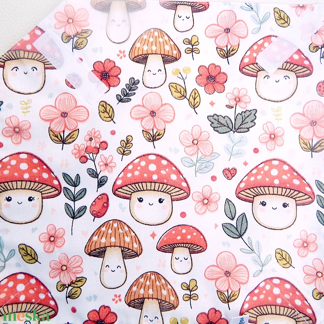 Ökoszalvéta és Újraszalvéta mosolygós gombák mintás, a stílusos megoldás - táska & tok - uzsonna- & ebéd tartó - szendvics csomagoló - Meska.hu