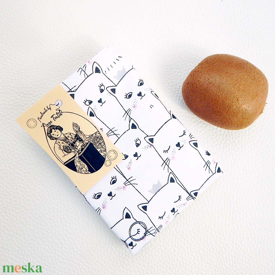 Ökoszalvéta és Újraszalvéta cicák fekete-fehérben mintás, a stílusos megoldás - táska & tok - uzsonna- & ebéd tartó - szendvics csomagoló - Meska.hu