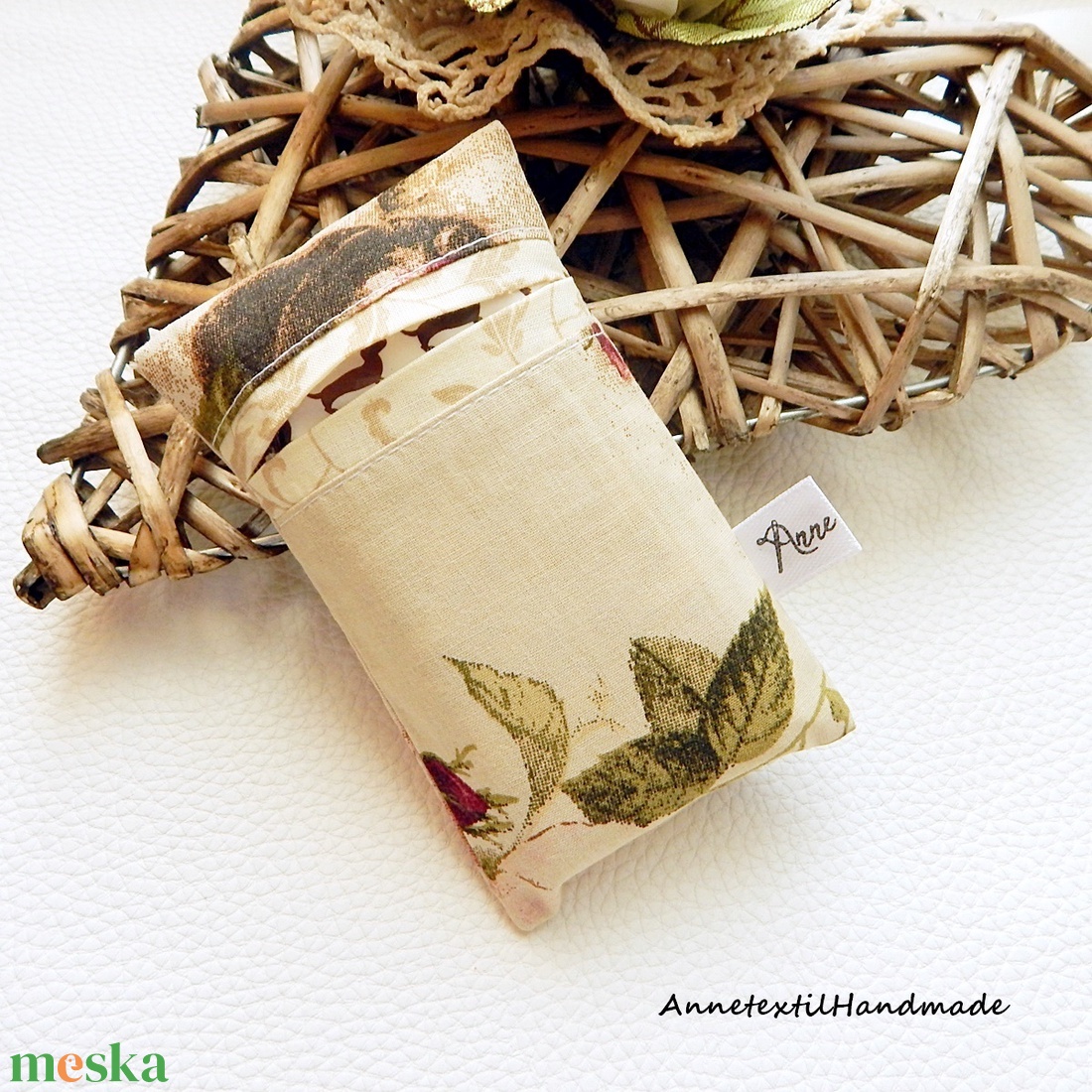 Rózsa mintás, vintage pamut textil bélelt papírzsebkendőtartó szettben annetextil - táska & tok - pénztárca & más tok - zsebkendőtartó tok - Meska.hu