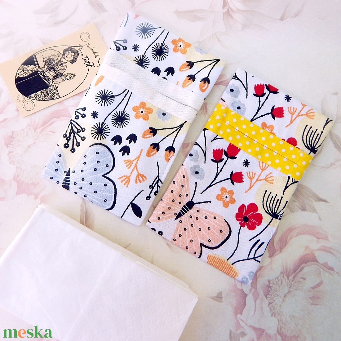 Pamutvászon textil zsebkendőtartó 2 db-os pillangós virágos zsepitartó szett - táska & tok - pénztárca & más tok - zsebkendőtartó tok - Meska.hu