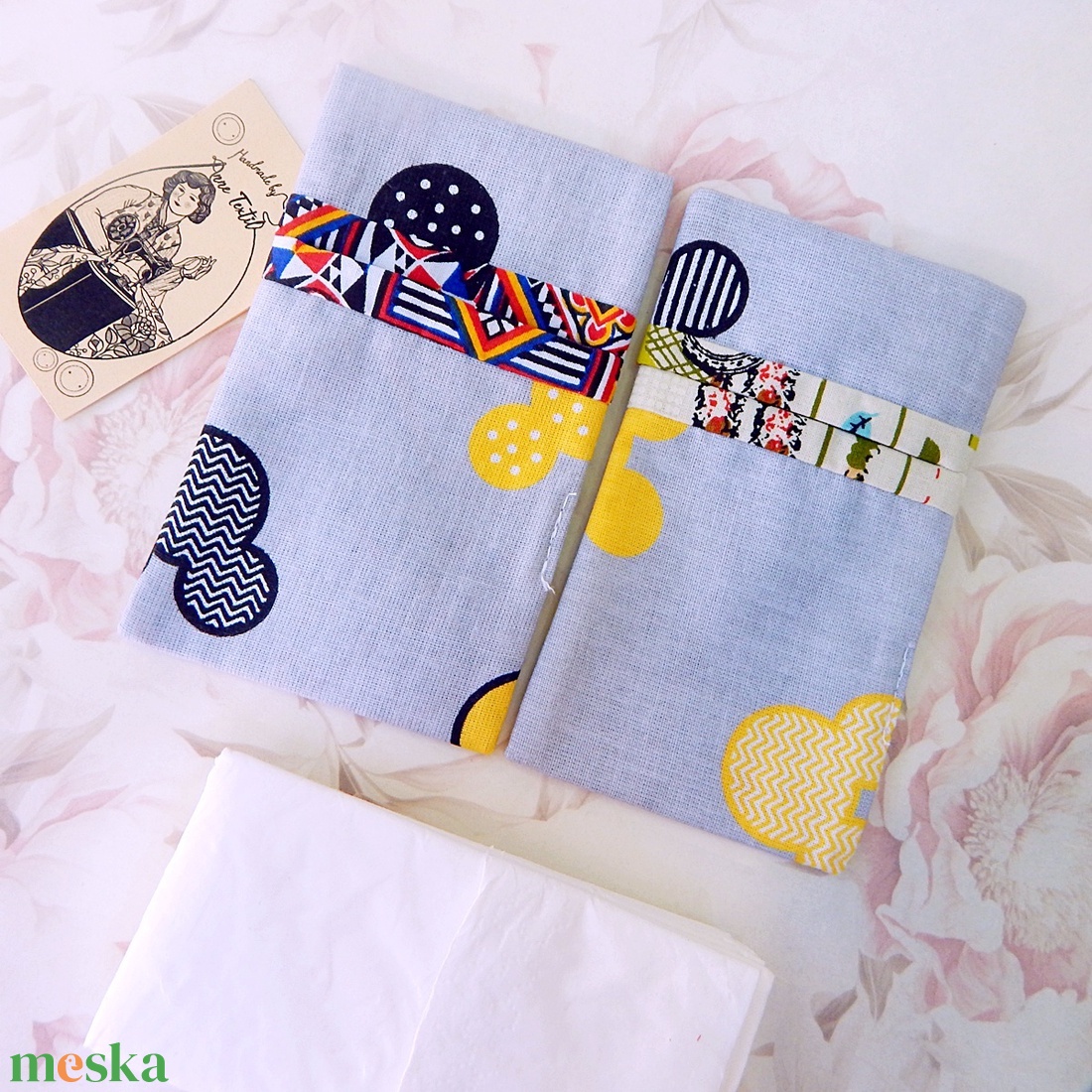 Pamutvászon textil zsebkendőtartó 2 db-os szettben sárga pöttyös Mickey egér mintás ajándék  - táska & tok - pénztárca & más tok - zsebkendőtartó tok - Meska.hu