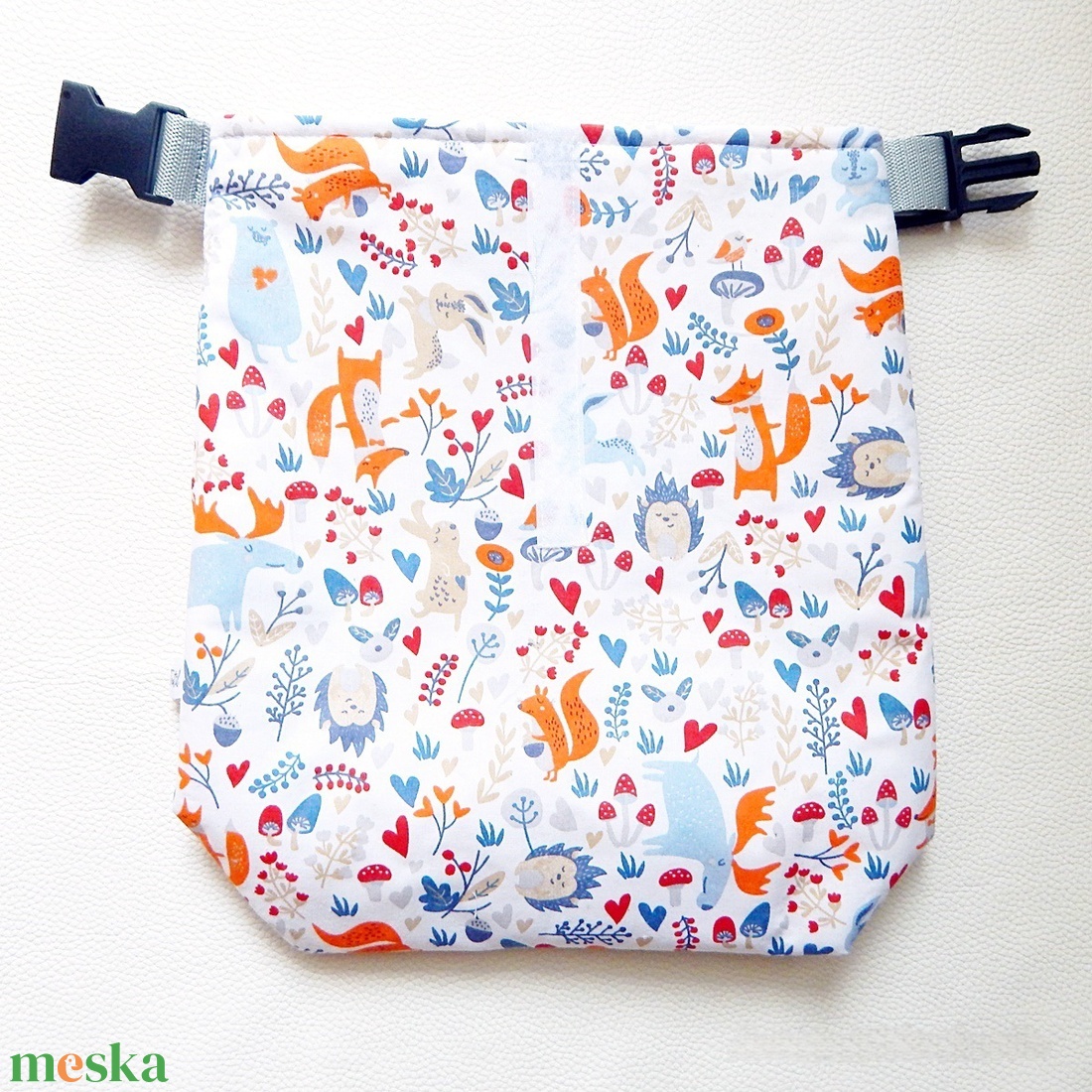 Ételhordó uzsonnás táska rolltop lunch bag tépőzáras csatos záródással erdei állatos mintával - táska & tok - uzsonna- & ebéd tartó - ebéd tasak, doboz - Meska.hu
