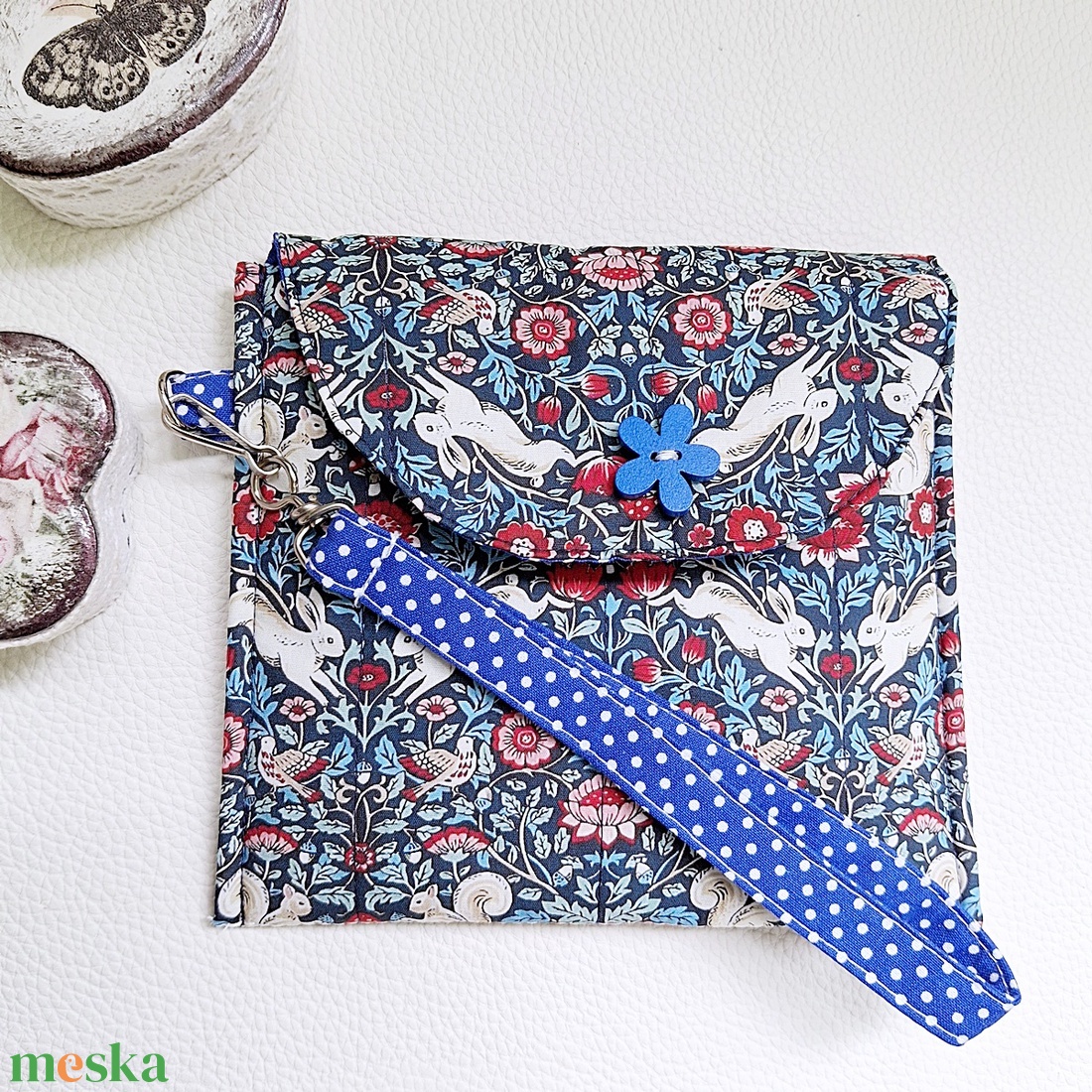 3 fakkos, varázslatos, mókusos, nyulas növény mintás neszeszer lecsatolható fogóval William Morris  - táska & tok - pénztárca & más tok - kártyatartó & irattartó - Meska.hu