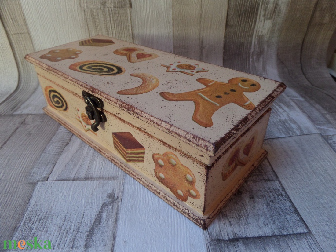 Bejglis doboz,sütis doboz karácsonyi sütis mintával - otthon & lakás - dekoráció - asztal és polc dekoráció - díszdoboz - Meska.hu