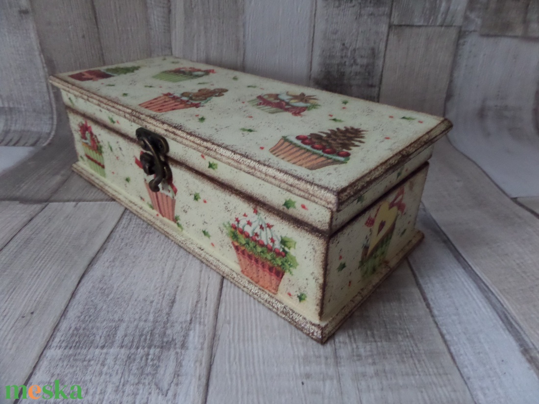Bejglis doboz,sütis doboz karácsonyi muffin mintával - otthon & lakás - dekoráció - asztal és polc dekoráció - díszdoboz - Meska.hu