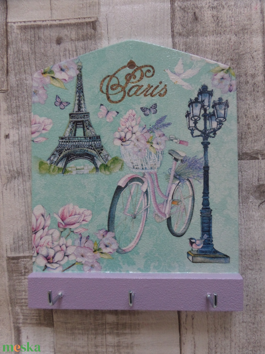 Fali kulcstartó Hello Home vagy romantikus rózsa Eiffel toronymintával 3 akasztós - otthon & életmód - dekoráció - fali és függő dekoráció - fali kulcstartó - Meska.hu Fali kulcstartó Hello Home vagy romantikus rózsa Eiffel toronymintával 3 akasztós - otthon & életmód - dekoráció - fali és függő dekoráció - fali kulcstartó - Meska.hu