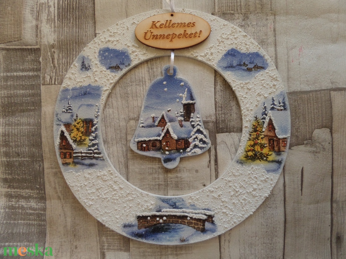 Téli,karácsonyi koszorú alakú ajtódísz,üdvözlőtábla harang függővel többféle mintával - karácsony - adventi díszek - adventi ajtódísz - Meska.hu Téli,karácsonyi koszorú alakú ajtódísz,üdvözlőtábla harang függővel többféle mintával - karácsony - adventi díszek - adventi ajtódísz - Meska.hu