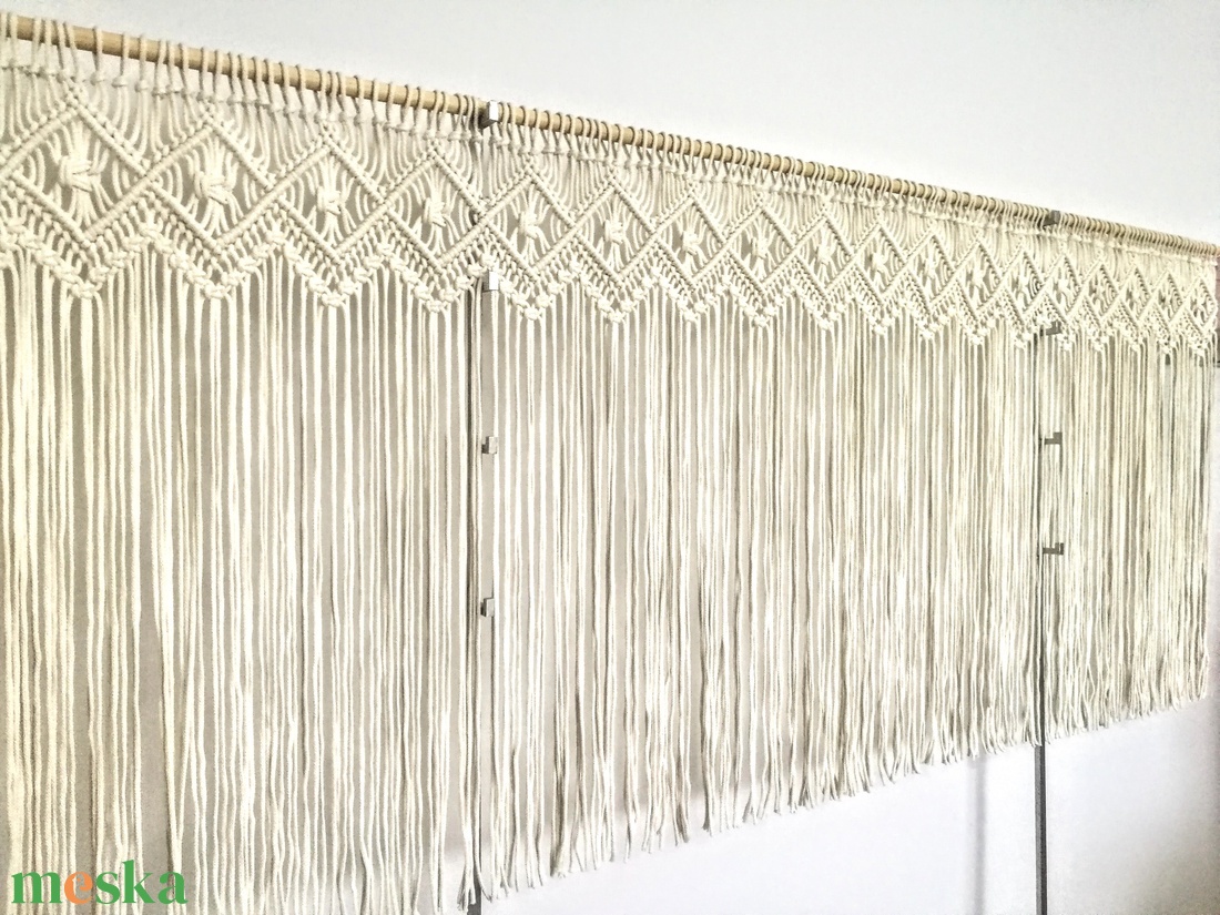 Makramé esküvői díszlet, függöny, falvédő, falidísz 250x100 cm. - esküvő - dekoráció - helyszíni dekor - Meska.hu Makramé esküvői díszlet, függöny, falvédő, falidísz 250x100 cm. - esküvő - dekoráció - helyszíni dekor - Meska.hu