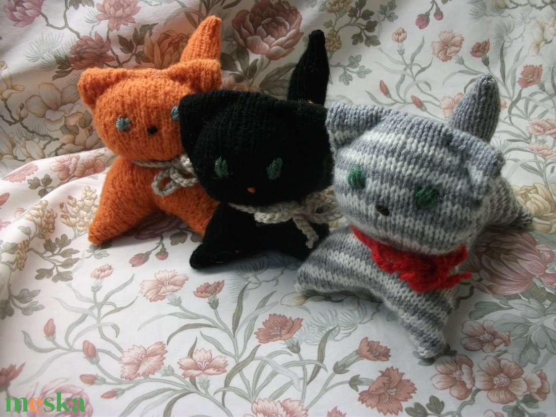 Kötött cica, macska, cicus, 2.600Ft/db - játék & sport - plüssállat & játékfigura - cica - Meska.hu