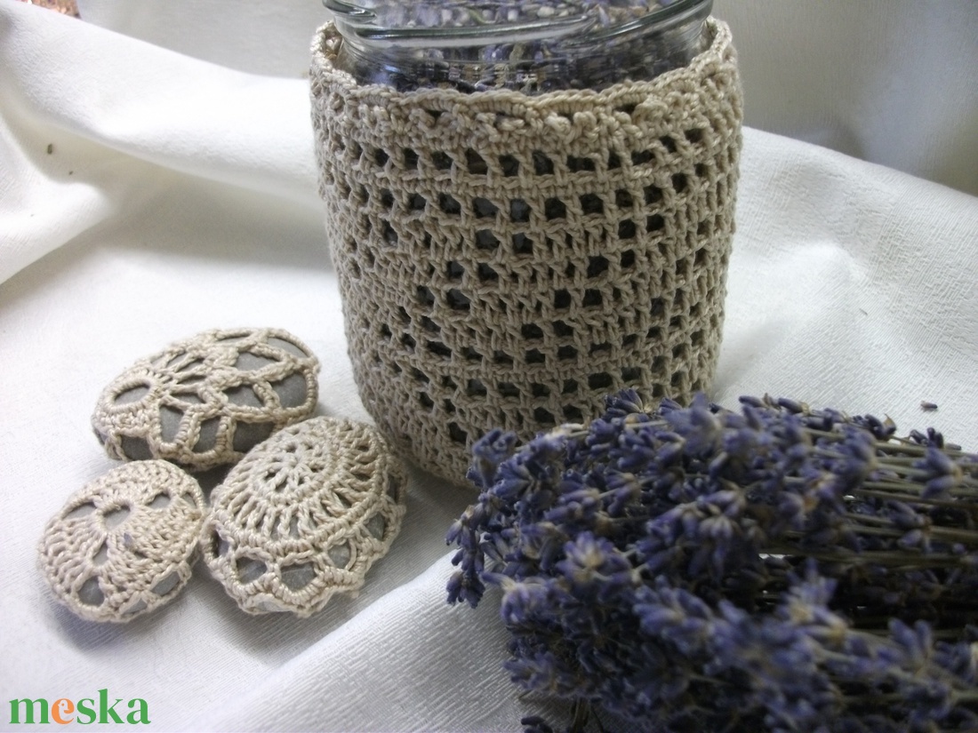 Mécsestartó, tároló, illatosító + kavics horgolt ruhában, csipkés kavics - otthon & életmód - gyertya, illat, aroma - mécses és mécsestartó - Meska.hu