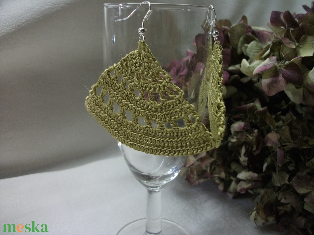 Horgolt óarany fülbevaló - ékszer - fülbevaló - lógó csepp fülbevaló - Meska.hu