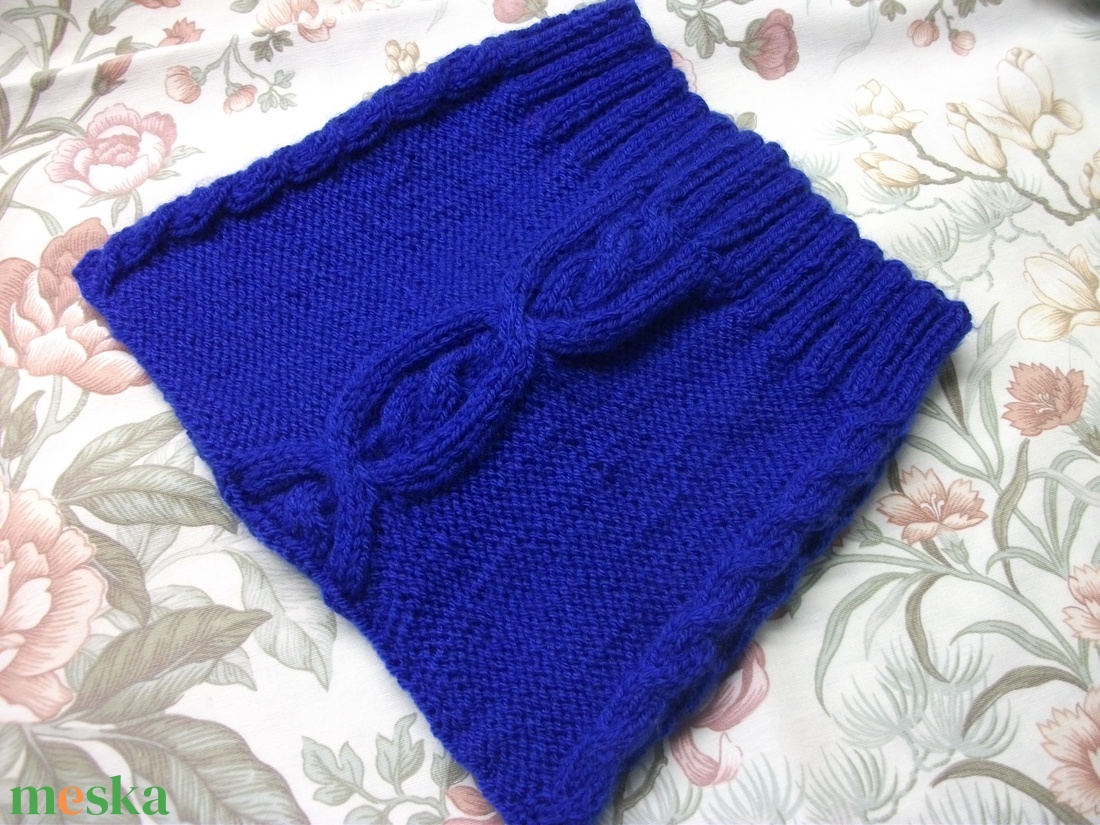 Királykék kötött felnőtt cica sapka - ruha & divat - sál, sapka, kendő - sapka - Meska.hu