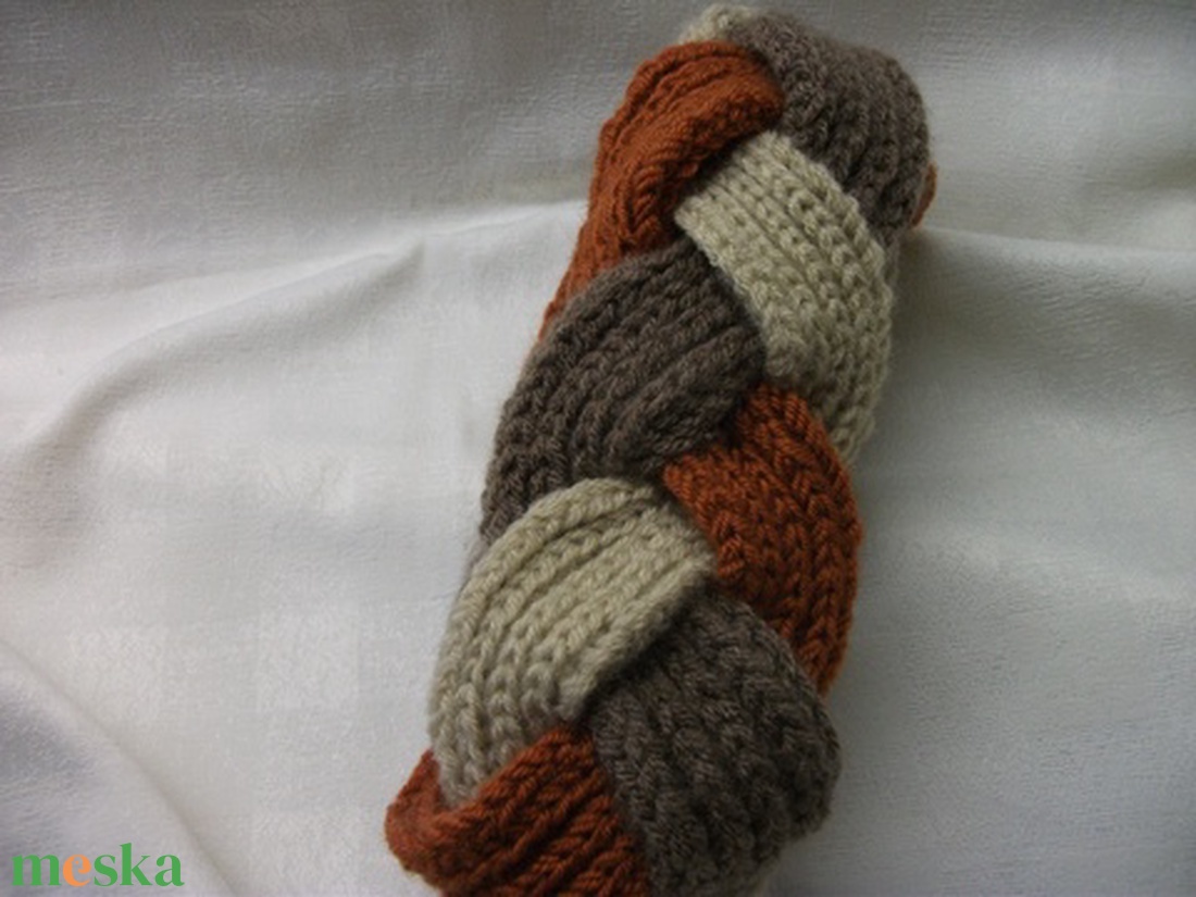 Sapka helyett, kötött fejpánt, hajpánt, fekete és bézs -  - Meska.hu