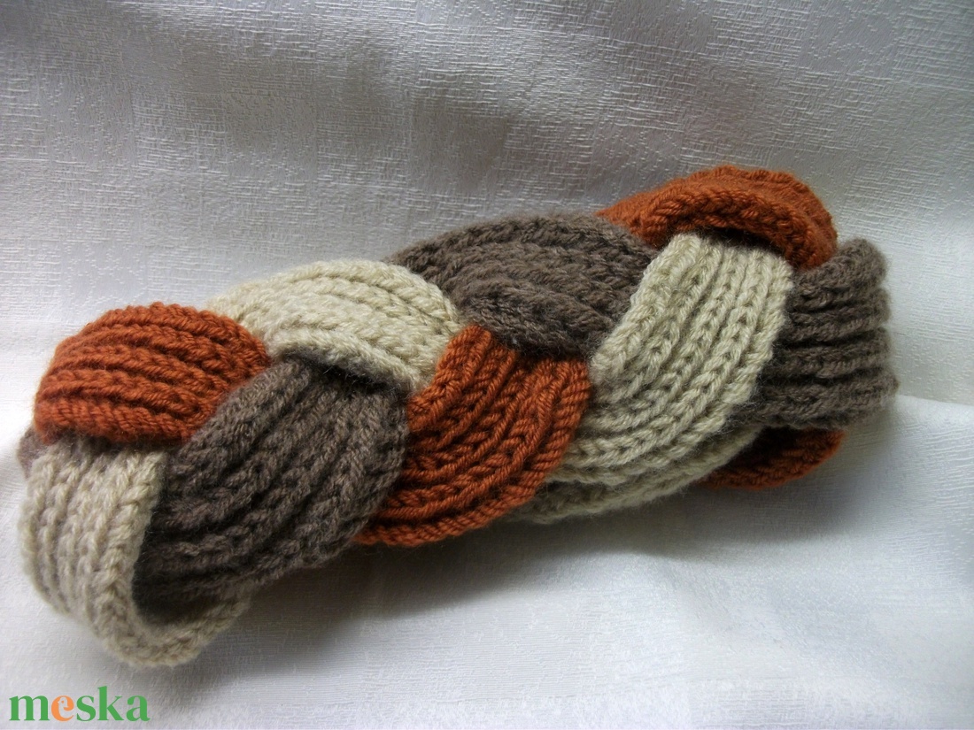 Sapka helyett, kötött fejpánt, hajpánt, fekete és bézs -  - Meska.hu