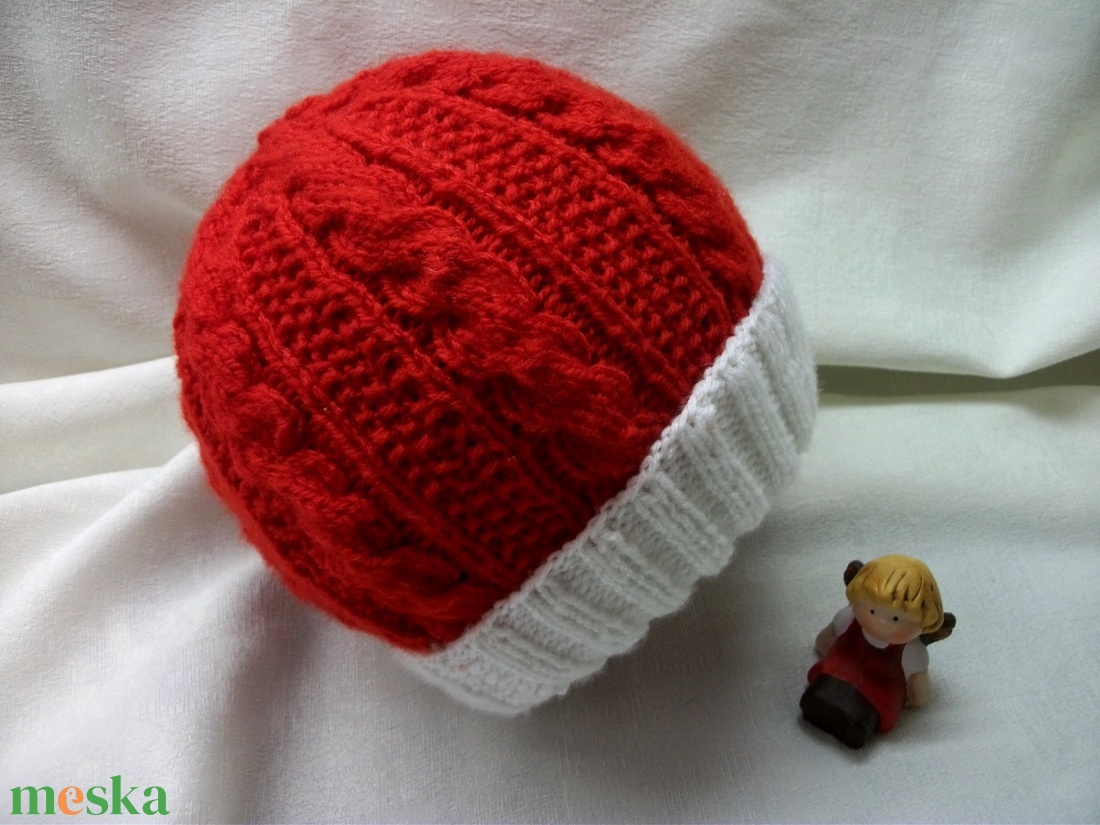 Tálapó-váró, vagy karácsonyi kötött sapka - ruha & divat - sál, sapka, kendő - sapka - Meska.hu