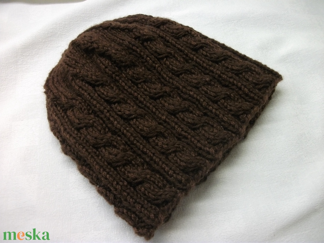Sötétbarna, meleg, kötött férfi sapka - ruha & divat - sál, sapka, kendő - sapka - Meska.hu