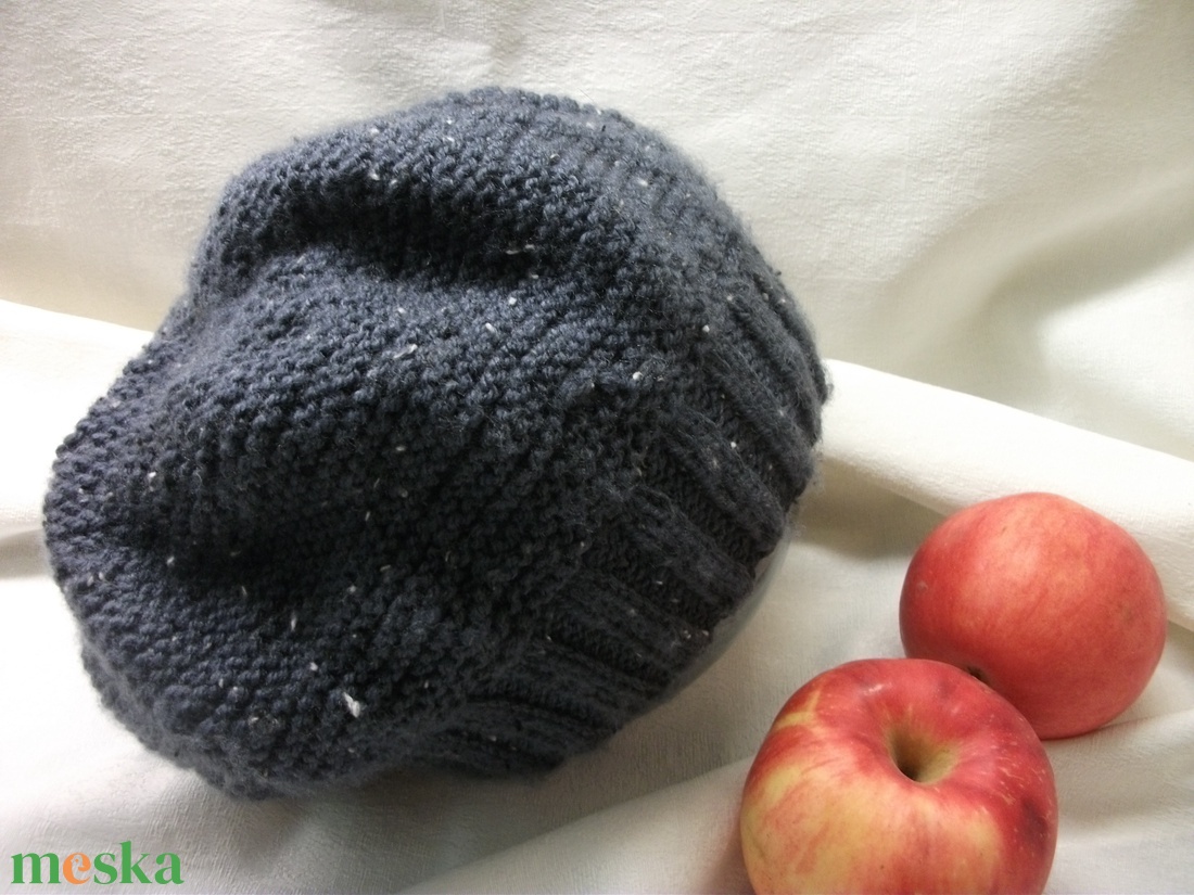 Meleg kötött, kék, moppos, női sapka - ruha & divat - sál, sapka, kendő - fejpánt - Meska.hu