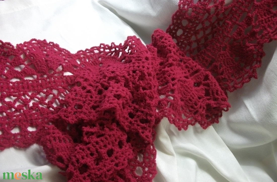 Tinta-piros, vagy pink, horgolt sál - ruha & divat - sál, sapka, kendő - sál - Meska.hu