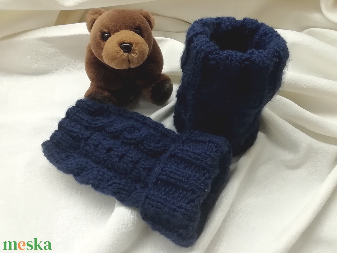 Lábszár melegítő egy kicsi fiúnak  -  - Meska.hu