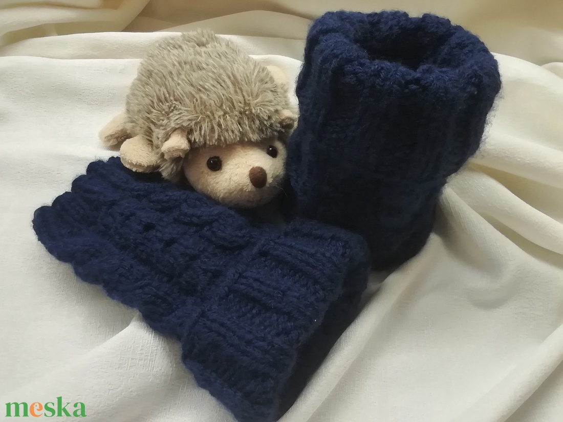 Lábszár melegítő egy kicsi fiúnak  -  - Meska.hu