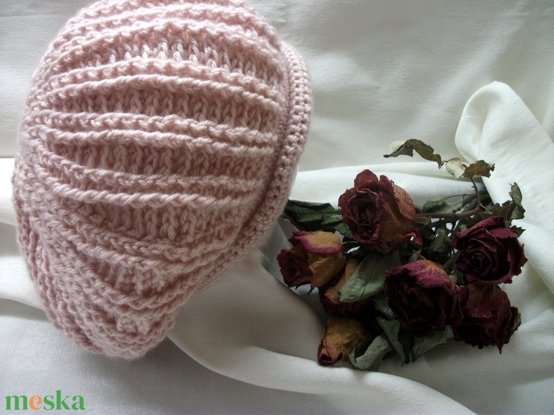 Púder rózsaszin horgolt női sapka - ruha & divat - sál, sapka, kendő - sapka - Meska.hu