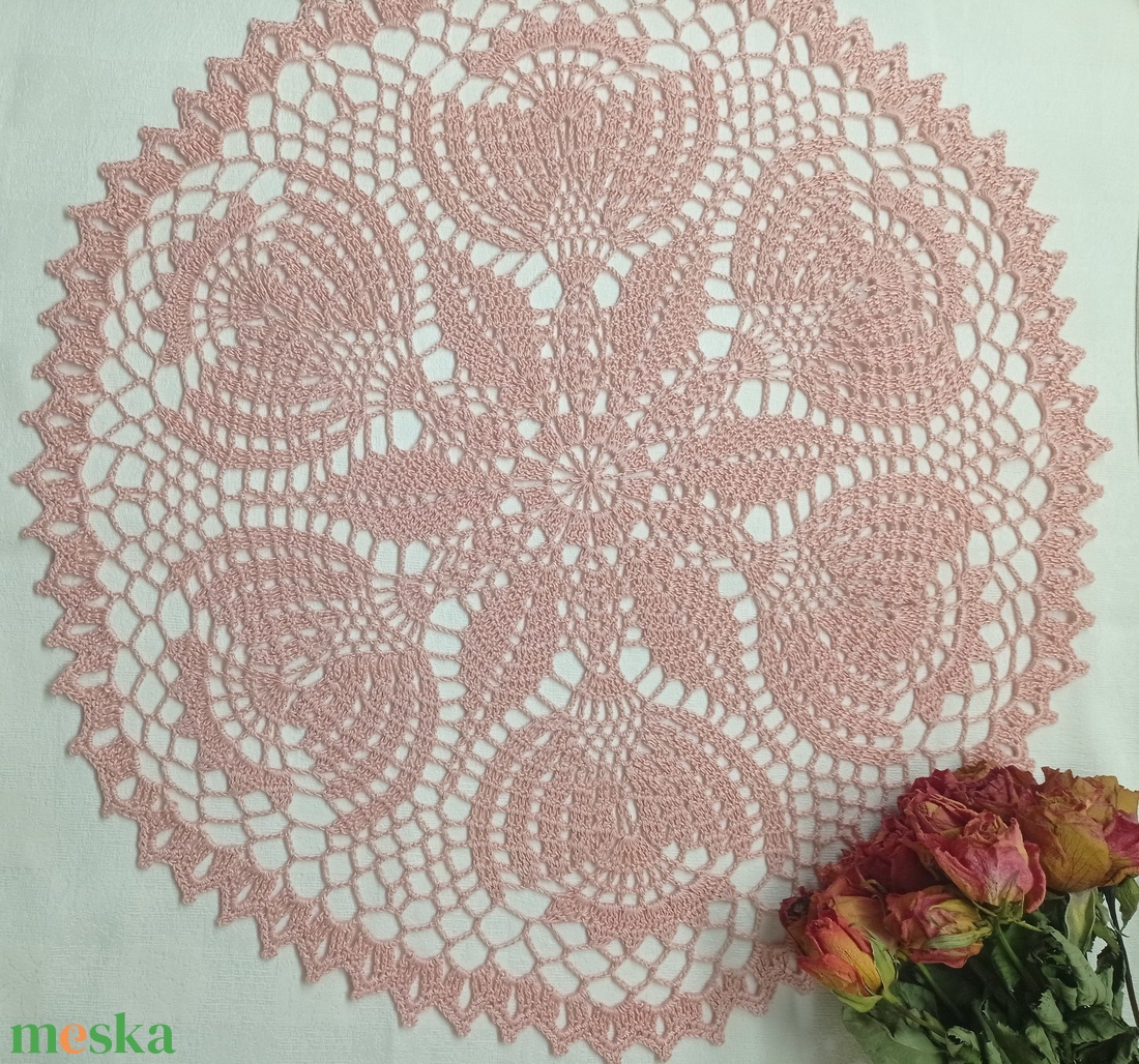 Horgolt csipke terítő 45cm - otthon & életmód - dekoráció - asztal és polc dekoráció - horgolt & csipketerítő - Meska.hu Horgolt csipke terítő 45cm - otthon & életmód - dekoráció - asztal és polc dekoráció - horgolt & csipketerítő - Meska.hu