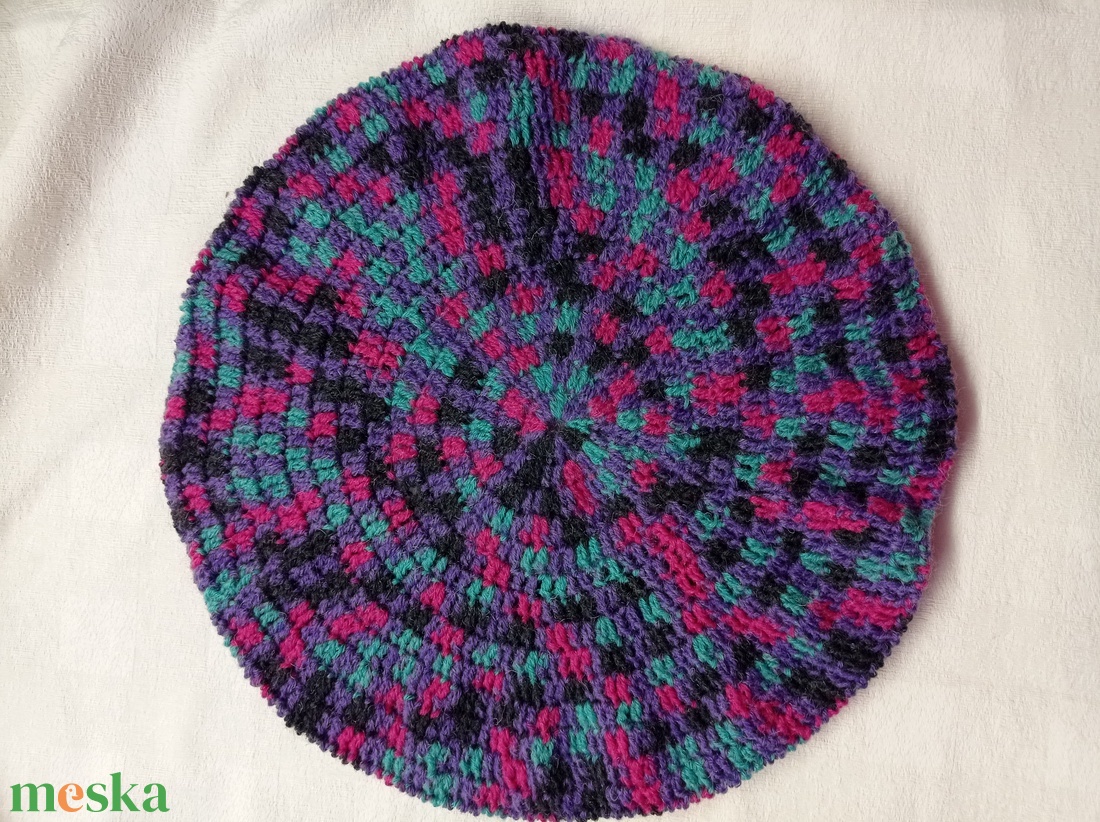 Gyönyörű, szines, horgolt baret sapka - ruha & divat - sál, sapka, kendő - fejpánt - Meska.hu Gyönyörű, szines, horgolt baret sapka - ruha & divat - sál, sapka, kendő - fejpánt - Meska.hu