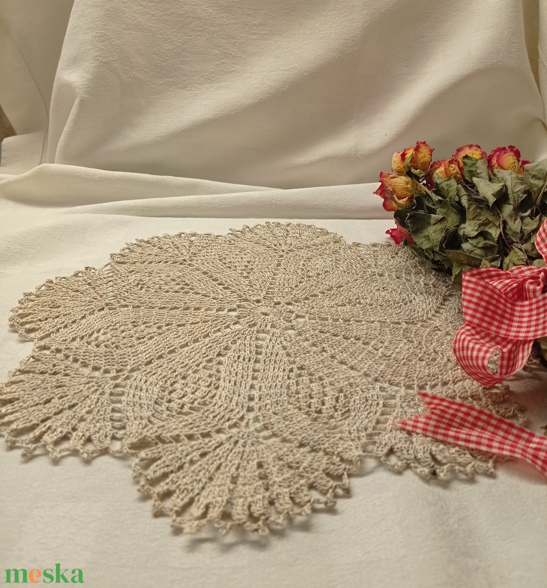 Horgolt csipke terítő 33cm - otthon & életmód - dekoráció - asztal és polc dekoráció - horgolt & csipketerítő - Meska.hu Horgolt csipke terítő 33cm - otthon & életmód - dekoráció - asztal és polc dekoráció - horgolt & csipketerítő - Meska.hu