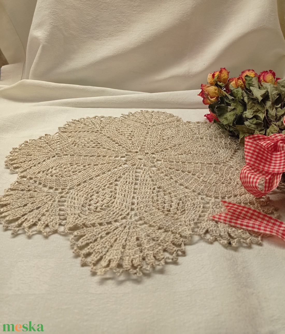 Horgolt csipke terítő 33cm - otthon & életmód - dekoráció - asztal és polc dekoráció - horgolt & csipketerítő - Meska.hu Horgolt csipke terítő 33cm - otthon & életmód - dekoráció - asztal és polc dekoráció - horgolt & csipketerítő - Meska.hu