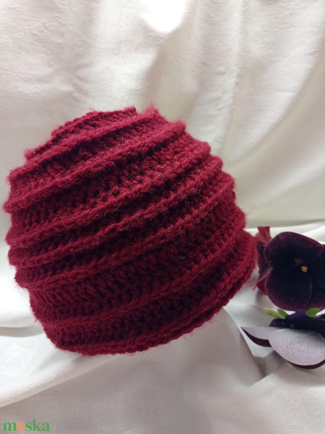 Vastag, meleg, horgolt, bordó sapka - ruha & divat - sál, sapka, kendő - kalap - Meska.hu