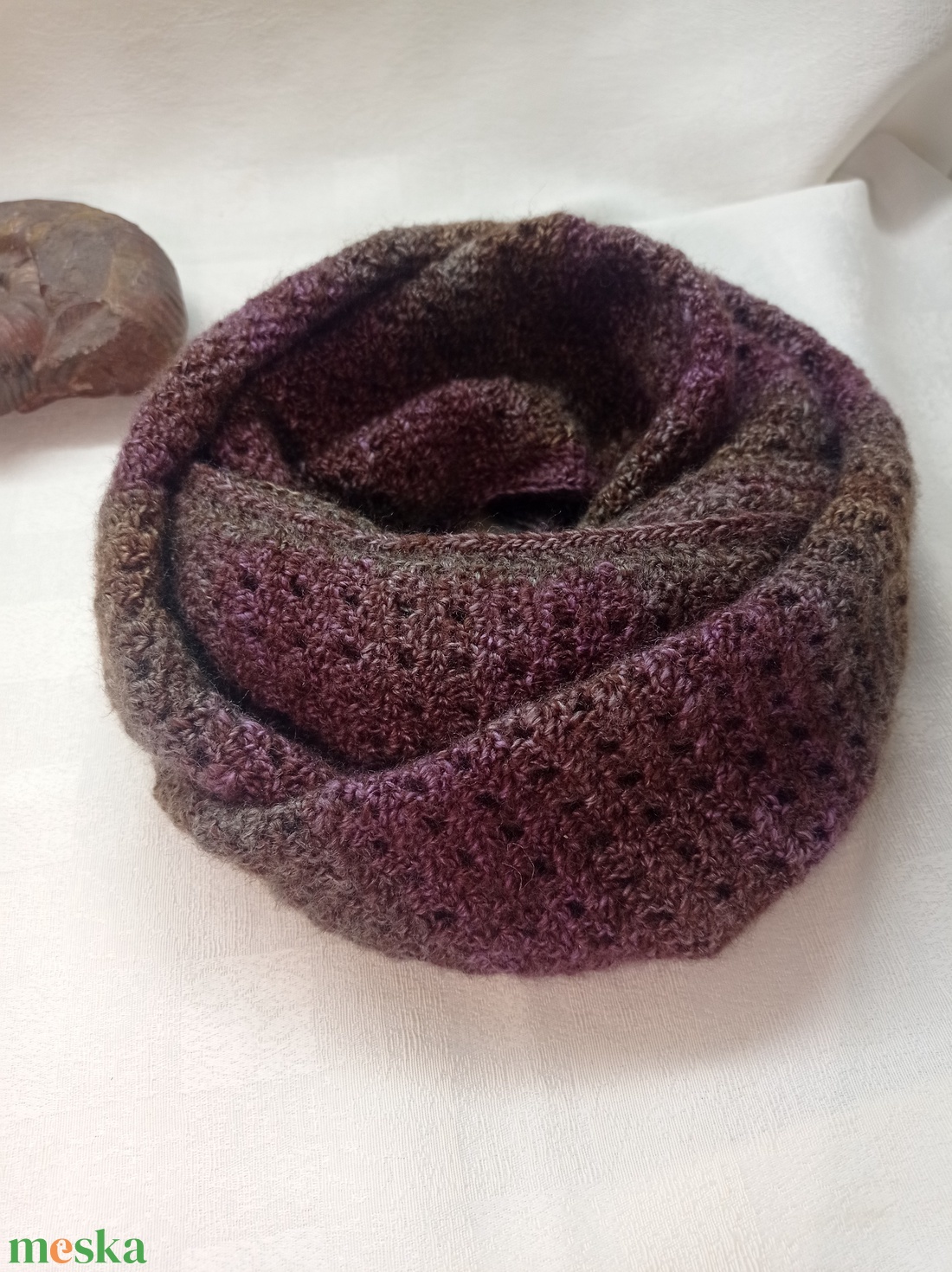 Horgolt, meleg, tarka körsál gyapjú tartalmú fonalból - ruha & divat - sál, sapka, kendő - sapka & sál szett - Meska.hu