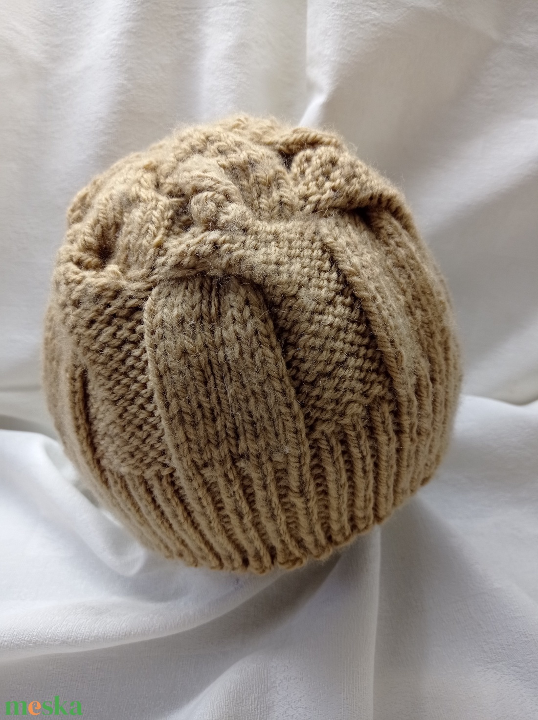 Rozsda barna vagy bézs kötött sapka különleges csavarásokkal - ruha & divat - sál, sapka, kendő - fejpánt - Meska.hu