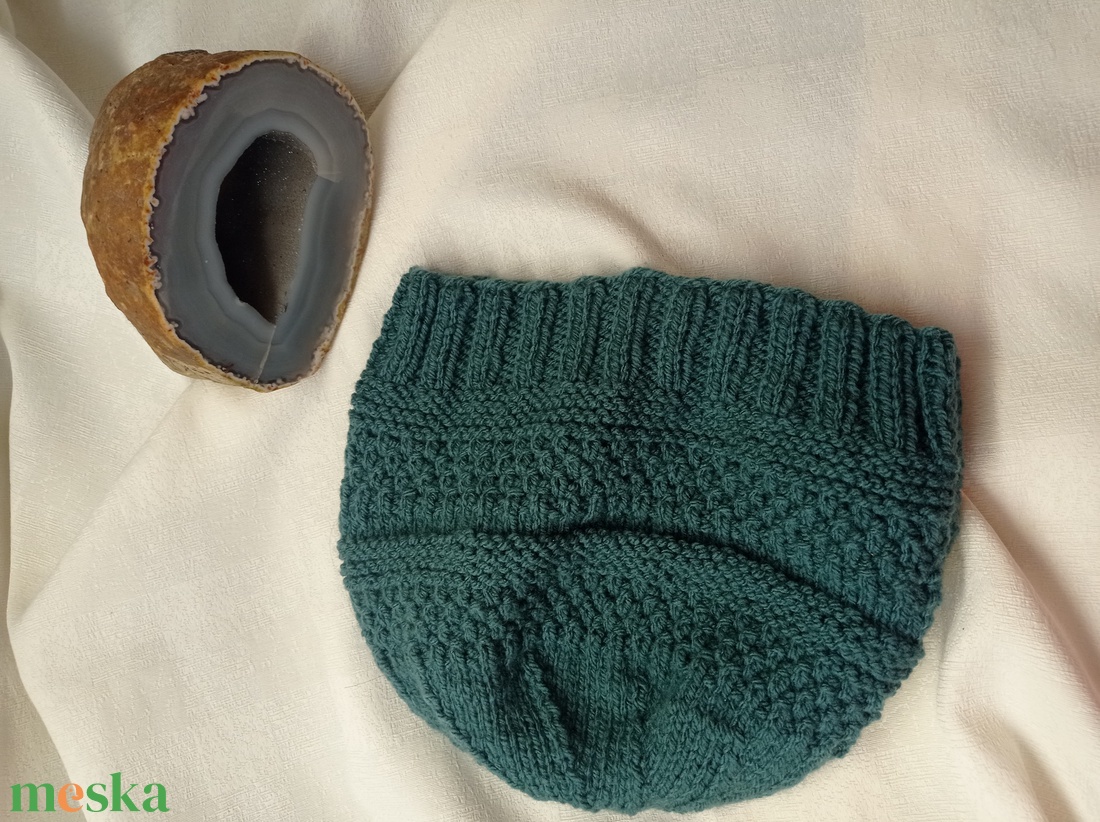 Kötött sapka, petrolkék? petrolzöld? - ruha & divat - sál, sapka, kendő - fejpánt - Meska.hu  Kötött sapka, petrolkék? petrolzöld? - ruha & divat - sál, sapka, kendő - fejpánt - Meska.hu
