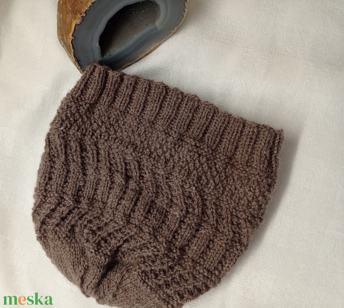 Barna  kötött sapka  akril szálból, férfi, női -  - Meska.hu