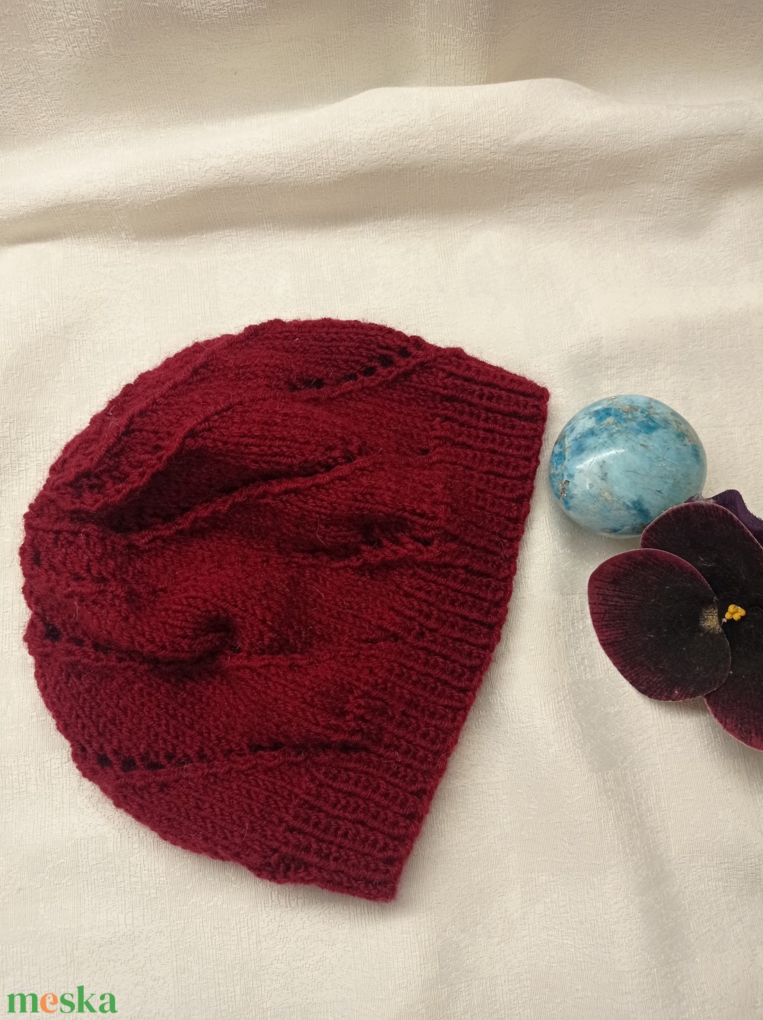 Bordó áttört átmeneti, fejre simuló kis sapka - ruha & divat - sál, sapka, kendő - sapka - Meska.hu Bordó áttört átmeneti, fejre simuló kis sapka - ruha & divat - sál, sapka, kendő - sapka - Meska.hu