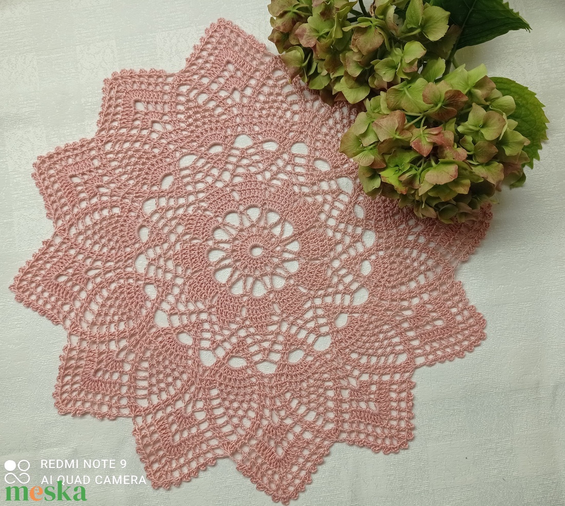 Darabja 4.300Ft. Horgolt csipke terítő 36-34cm - otthon & életmód - dekoráció - asztal és polc dekoráció - horgolt & csipketerítő - Meska.hu